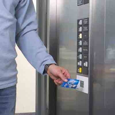 电梯加装ic卡费用_对违规加装IC卡系统的电梯，年检不再追溯！
